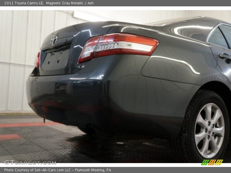 Magnetic Gray Metallic / Ash 2011 Toyota Camry LE