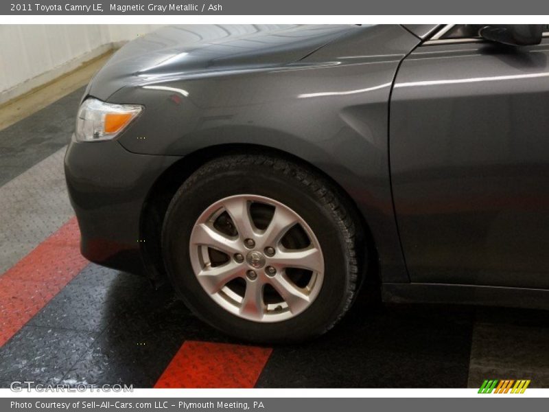 Magnetic Gray Metallic / Ash 2011 Toyota Camry LE