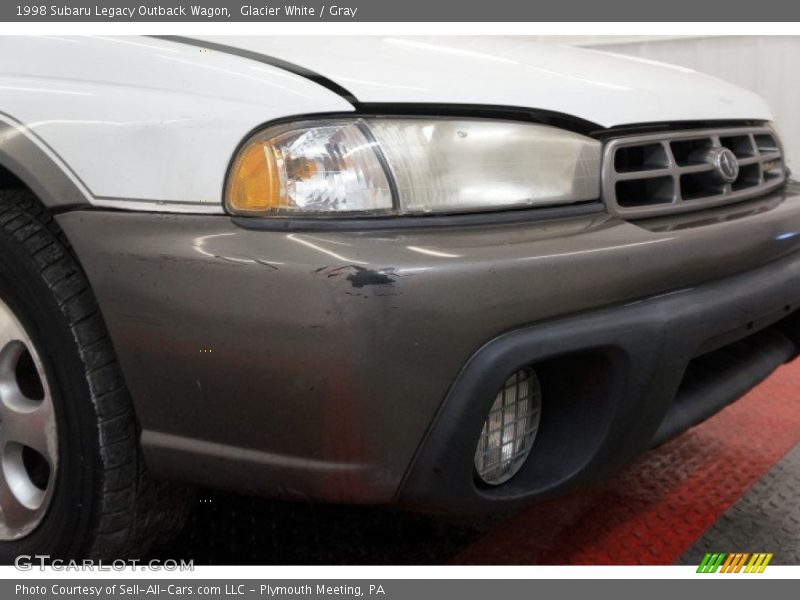 Glacier White / Gray 1998 Subaru Legacy Outback Wagon