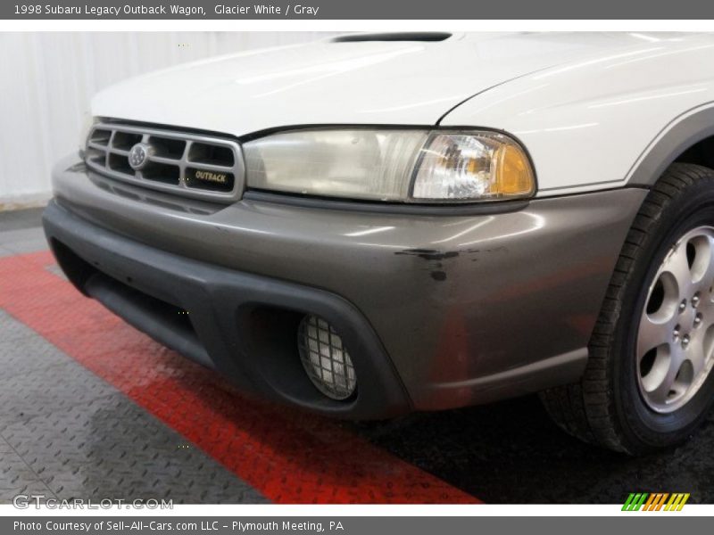 Glacier White / Gray 1998 Subaru Legacy Outback Wagon