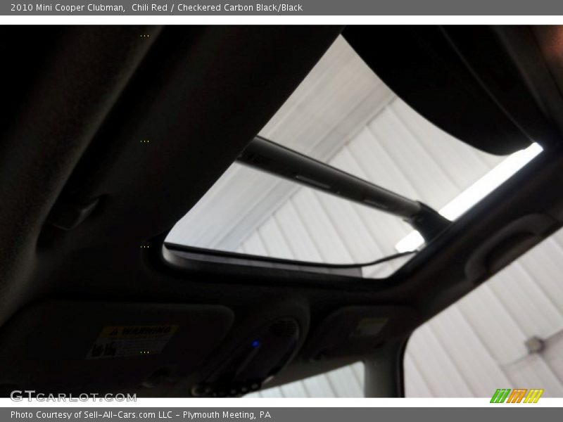 Chili Red / Checkered Carbon Black/Black 2010 Mini Cooper Clubman