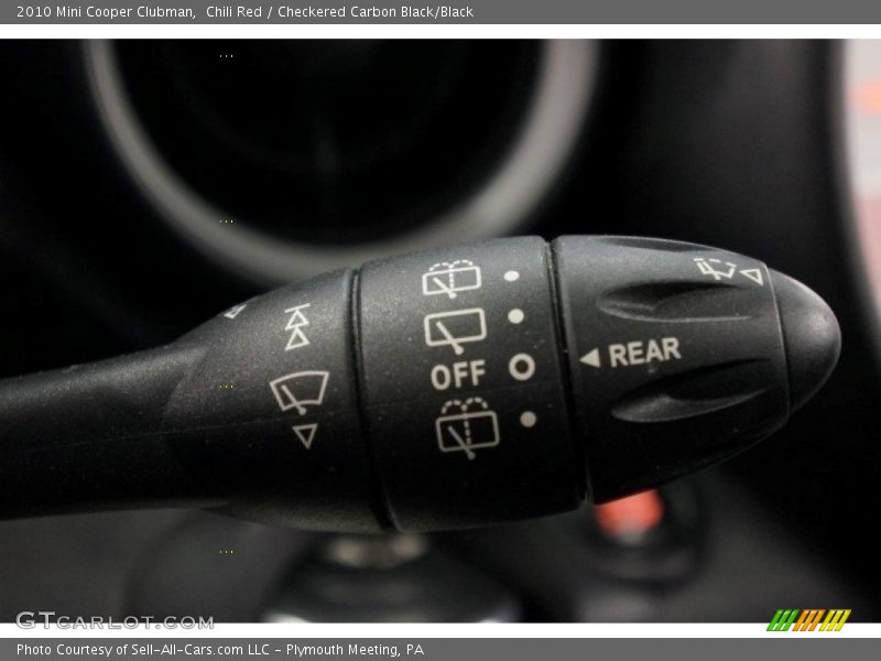 Chili Red / Checkered Carbon Black/Black 2010 Mini Cooper Clubman