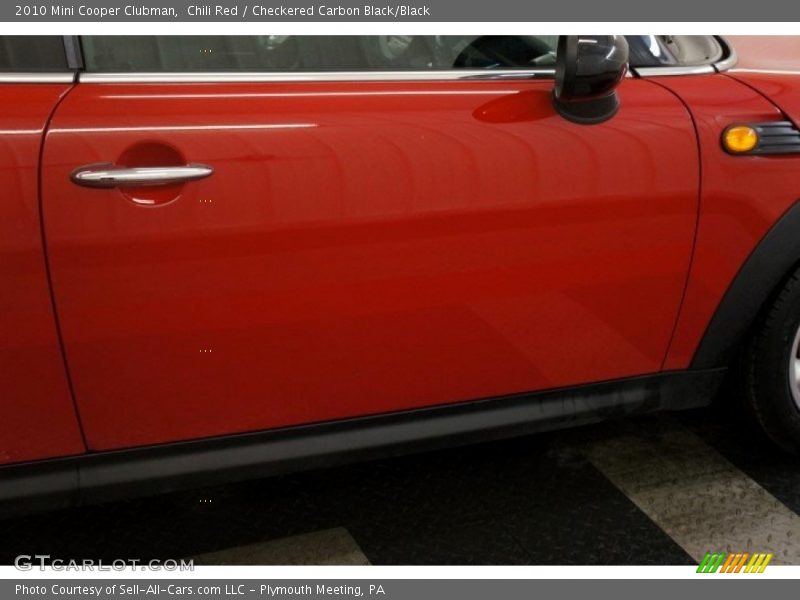Chili Red / Checkered Carbon Black/Black 2010 Mini Cooper Clubman