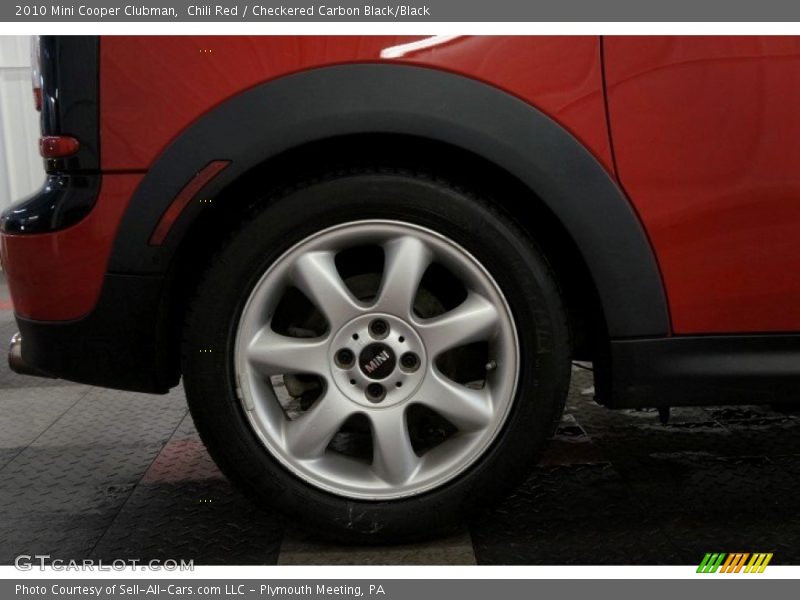 Chili Red / Checkered Carbon Black/Black 2010 Mini Cooper Clubman