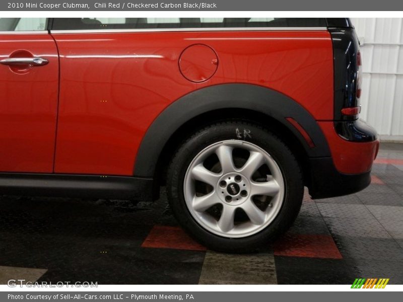 Chili Red / Checkered Carbon Black/Black 2010 Mini Cooper Clubman