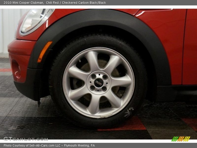 Chili Red / Checkered Carbon Black/Black 2010 Mini Cooper Clubman