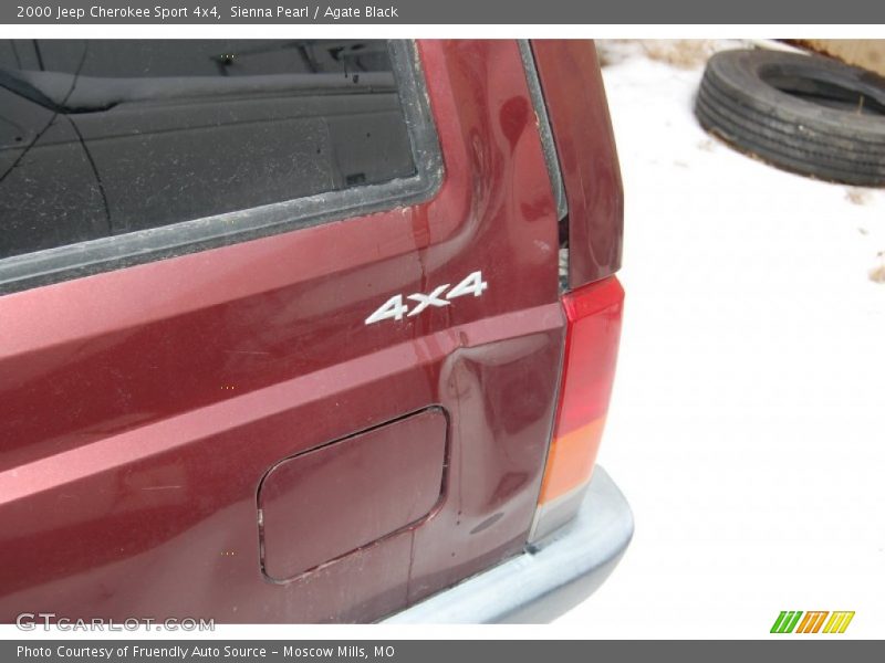 Sienna Pearl / Agate Black 2000 Jeep Cherokee Sport 4x4