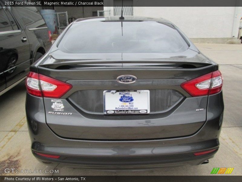 Magnetic Metallic / Charcoal Black 2015 Ford Fusion SE