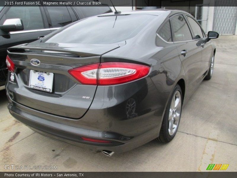 Magnetic Metallic / Charcoal Black 2015 Ford Fusion SE