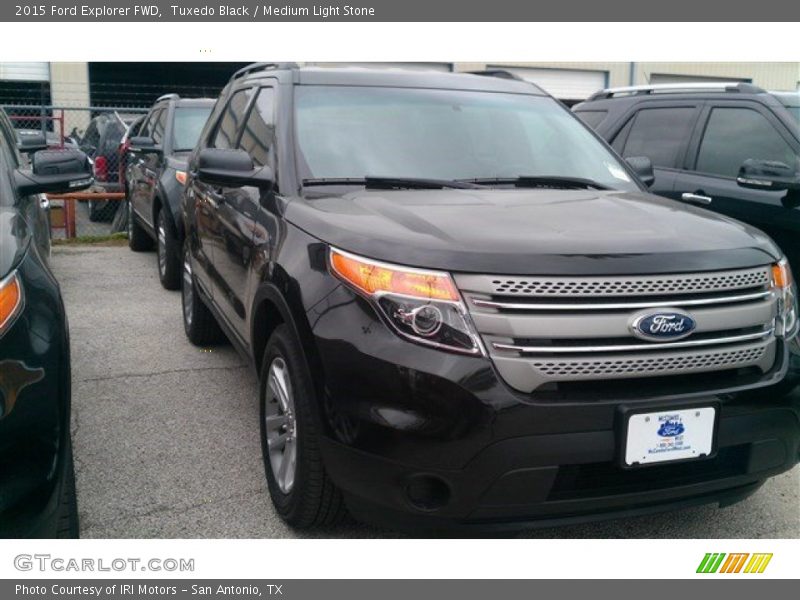 Tuxedo Black / Medium Light Stone 2015 Ford Explorer FWD