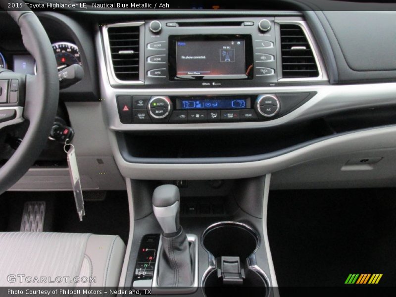 Dashboard of 2015 Highlander LE