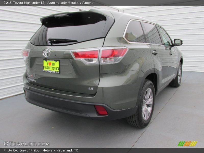 Alumina Jade Metallic / Almond 2015 Toyota Highlander LE