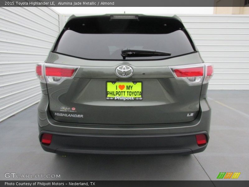 Alumina Jade Metallic / Almond 2015 Toyota Highlander LE