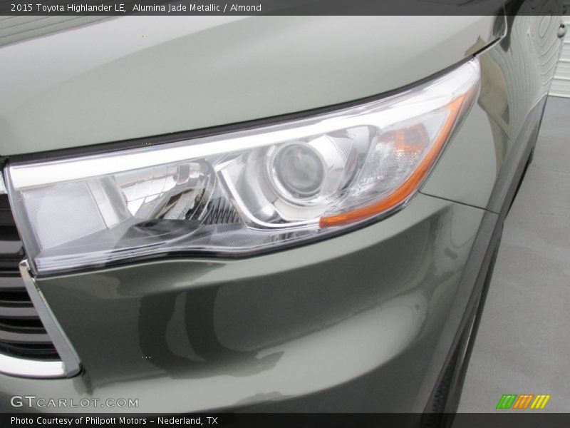 Alumina Jade Metallic / Almond 2015 Toyota Highlander LE