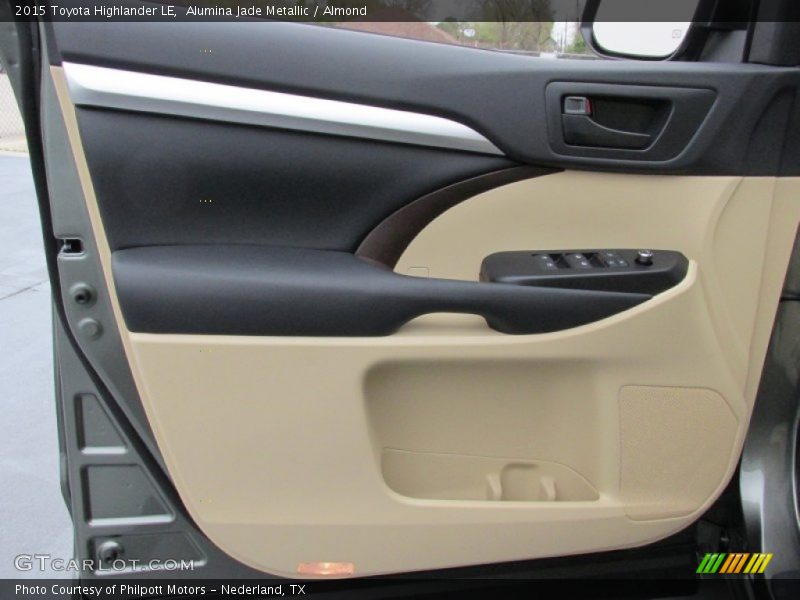 Alumina Jade Metallic / Almond 2015 Toyota Highlander LE