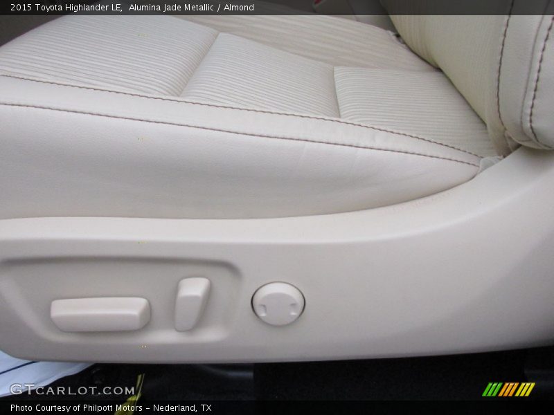 Alumina Jade Metallic / Almond 2015 Toyota Highlander LE