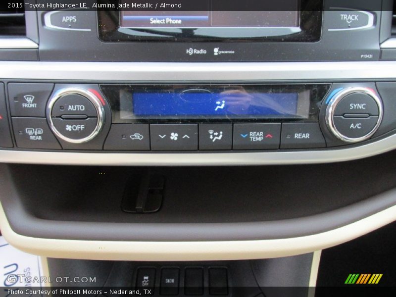 Alumina Jade Metallic / Almond 2015 Toyota Highlander LE