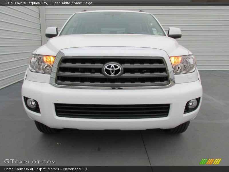 Super White / Sand Beige 2015 Toyota Sequoia SR5