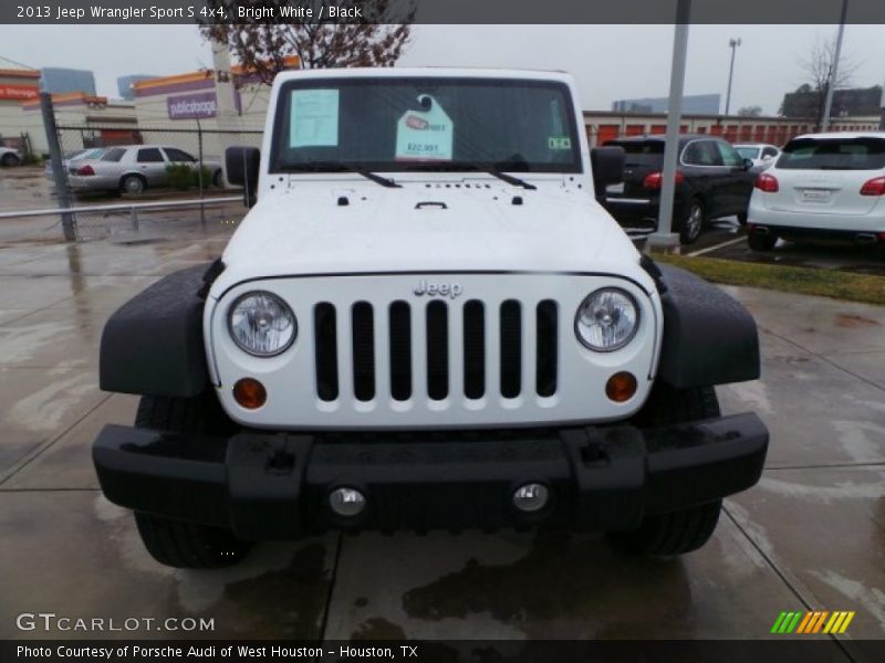 Bright White / Black 2013 Jeep Wrangler Sport S 4x4