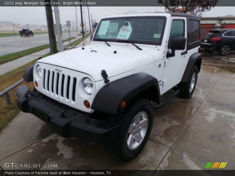 Bright White / Black 2013 Jeep Wrangler Sport S 4x4