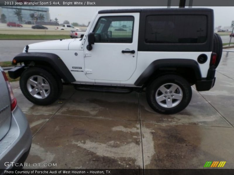 Bright White / Black 2013 Jeep Wrangler Sport S 4x4