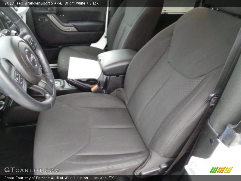 Bright White / Black 2013 Jeep Wrangler Sport S 4x4
