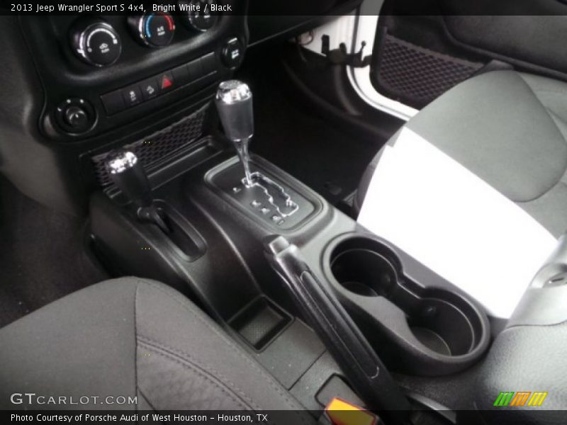 Bright White / Black 2013 Jeep Wrangler Sport S 4x4