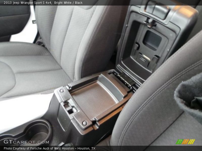Bright White / Black 2013 Jeep Wrangler Sport S 4x4