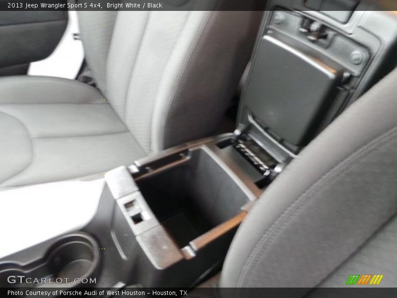 Bright White / Black 2013 Jeep Wrangler Sport S 4x4