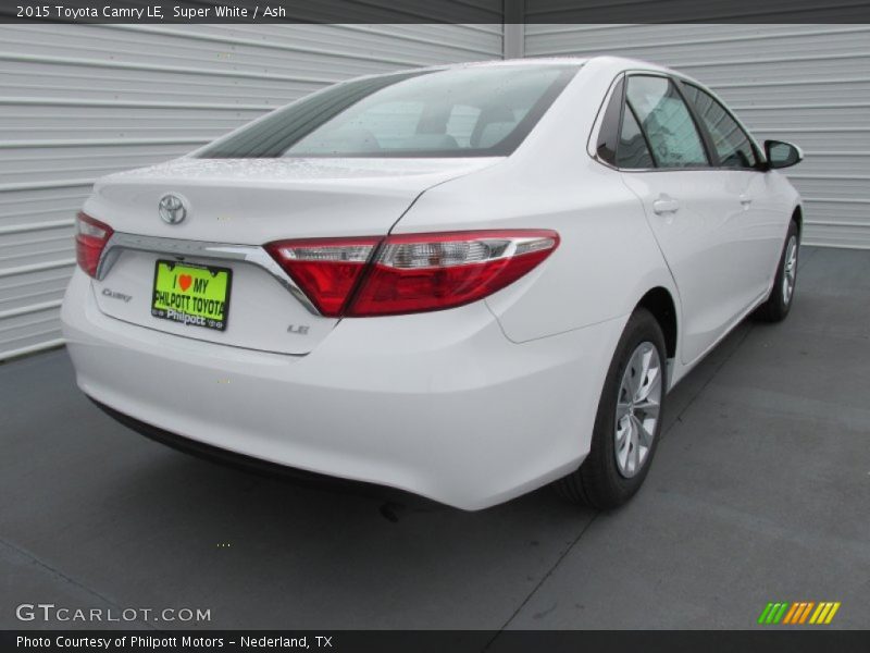Super White / Ash 2015 Toyota Camry LE