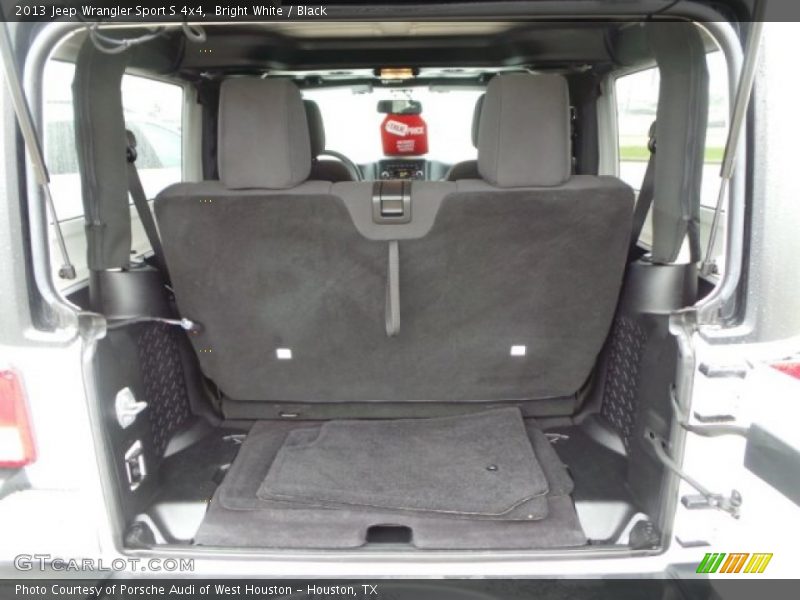 Bright White / Black 2013 Jeep Wrangler Sport S 4x4