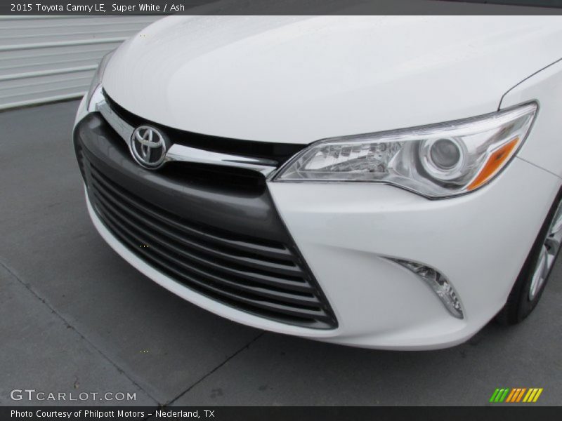 Super White / Ash 2015 Toyota Camry LE