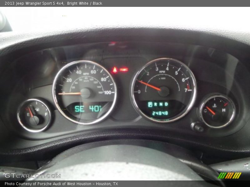 Bright White / Black 2013 Jeep Wrangler Sport S 4x4