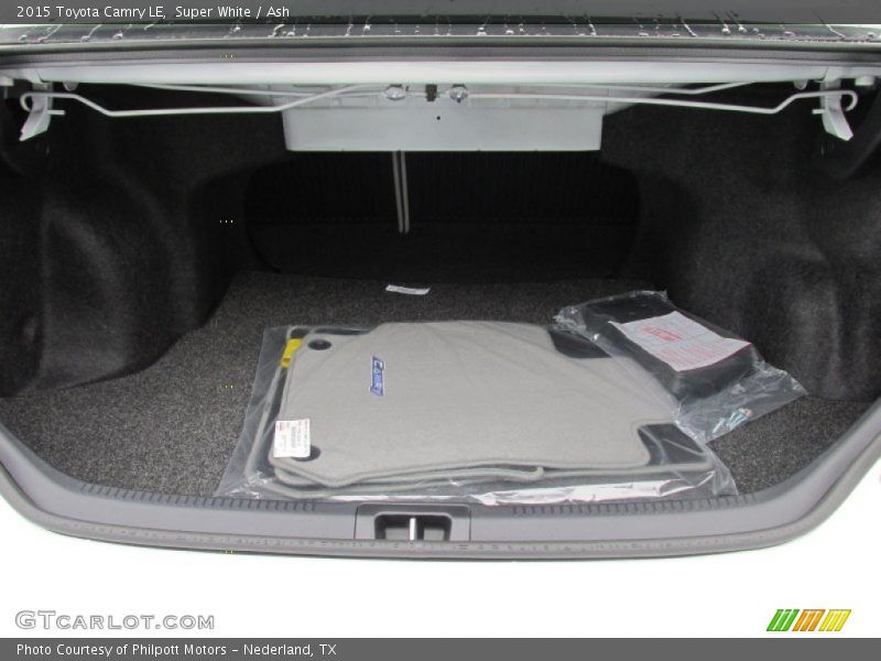 Super White / Ash 2015 Toyota Camry LE