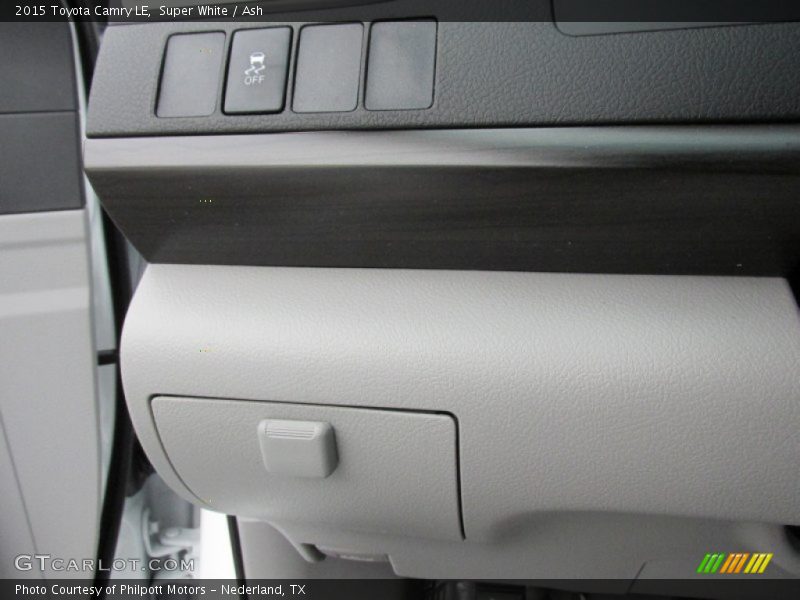 Super White / Ash 2015 Toyota Camry LE