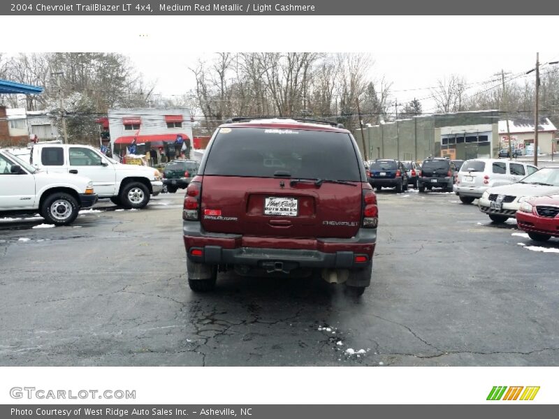Medium Red Metallic / Light Cashmere 2004 Chevrolet TrailBlazer LT 4x4