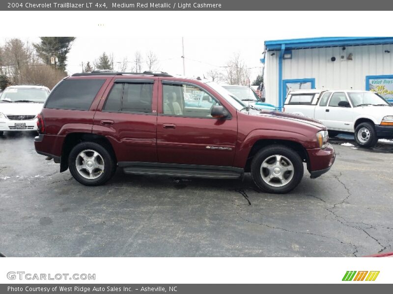 Medium Red Metallic / Light Cashmere 2004 Chevrolet TrailBlazer LT 4x4