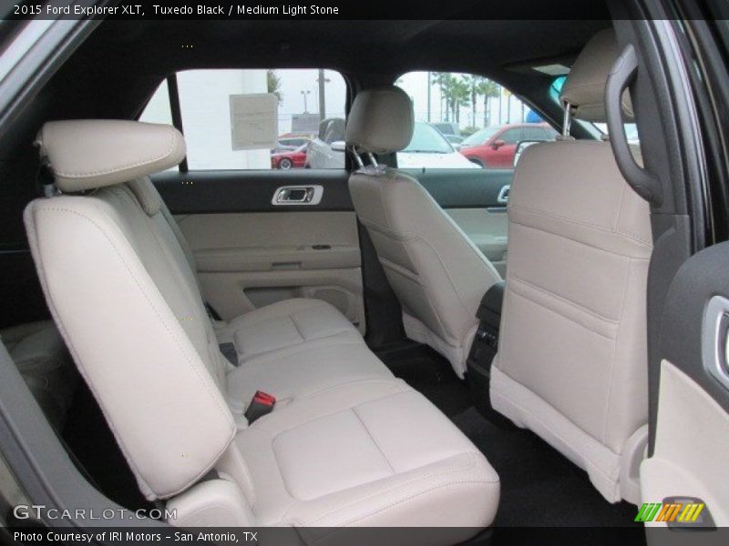 Tuxedo Black / Medium Light Stone 2015 Ford Explorer XLT