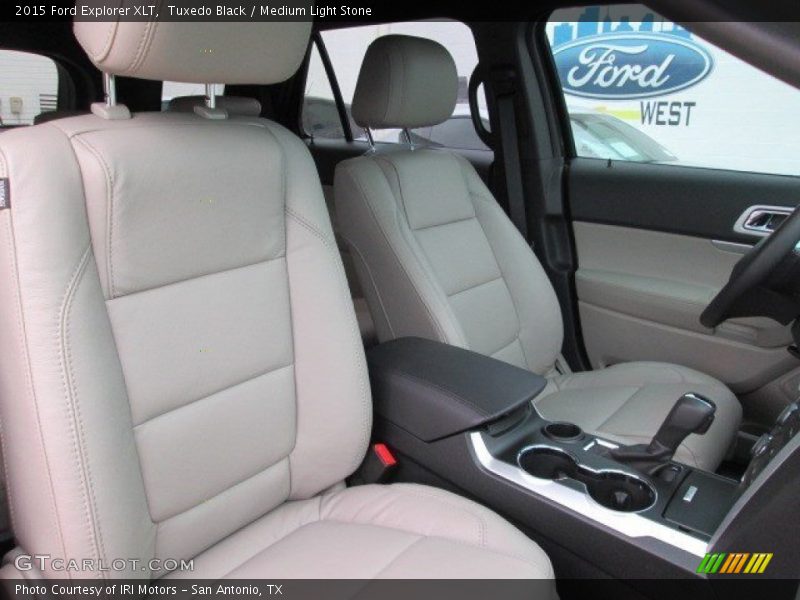 Tuxedo Black / Medium Light Stone 2015 Ford Explorer XLT