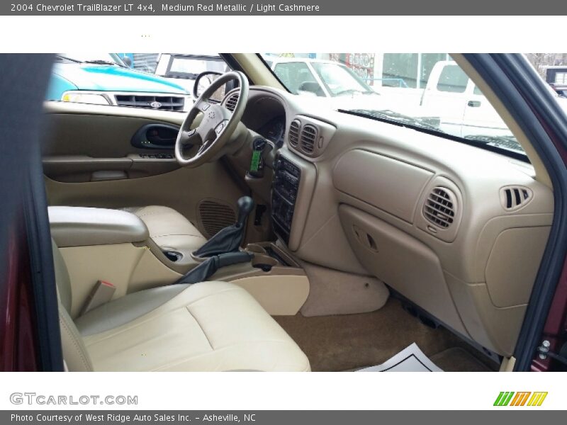 Medium Red Metallic / Light Cashmere 2004 Chevrolet TrailBlazer LT 4x4