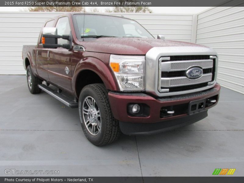 Front 3/4 View of 2015 F250 Super Duty Platinum Crew Cab 4x4