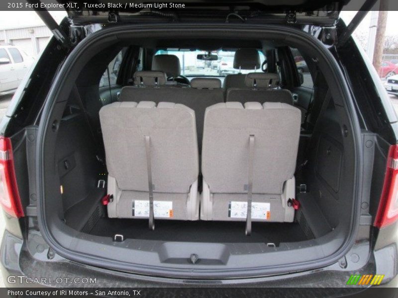 Tuxedo Black / Medium Light Stone 2015 Ford Explorer XLT