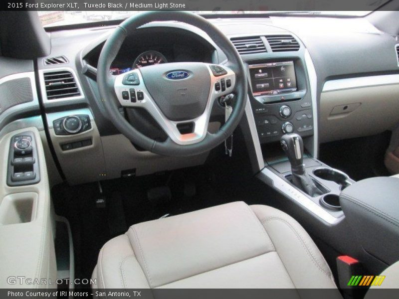 Tuxedo Black / Medium Light Stone 2015 Ford Explorer XLT