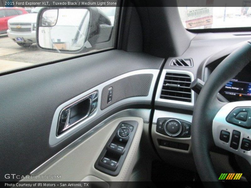 Tuxedo Black / Medium Light Stone 2015 Ford Explorer XLT