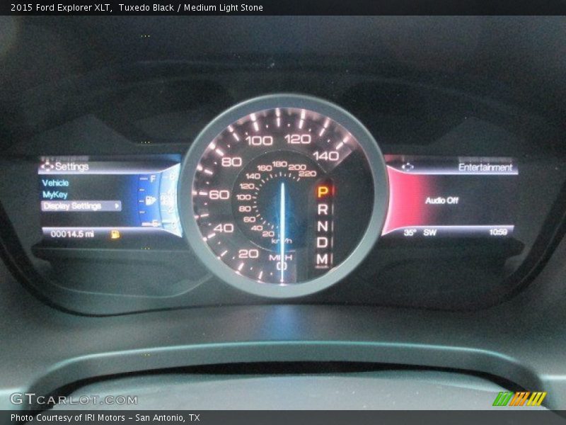 Tuxedo Black / Medium Light Stone 2015 Ford Explorer XLT
