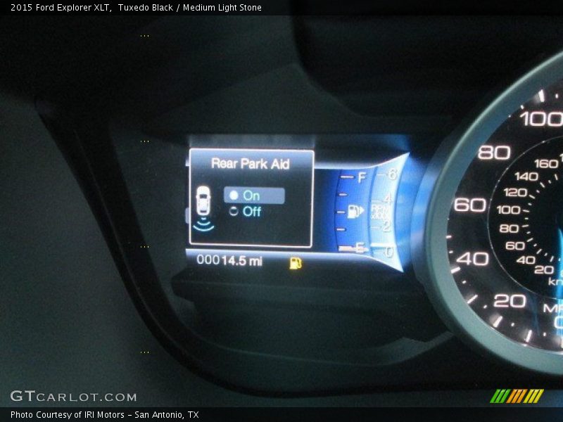 Tuxedo Black / Medium Light Stone 2015 Ford Explorer XLT