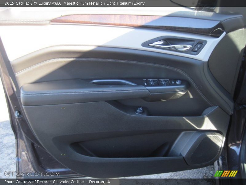 Majestic Plum Metallic / Light Titanium/Ebony 2015 Cadillac SRX Luxury AWD