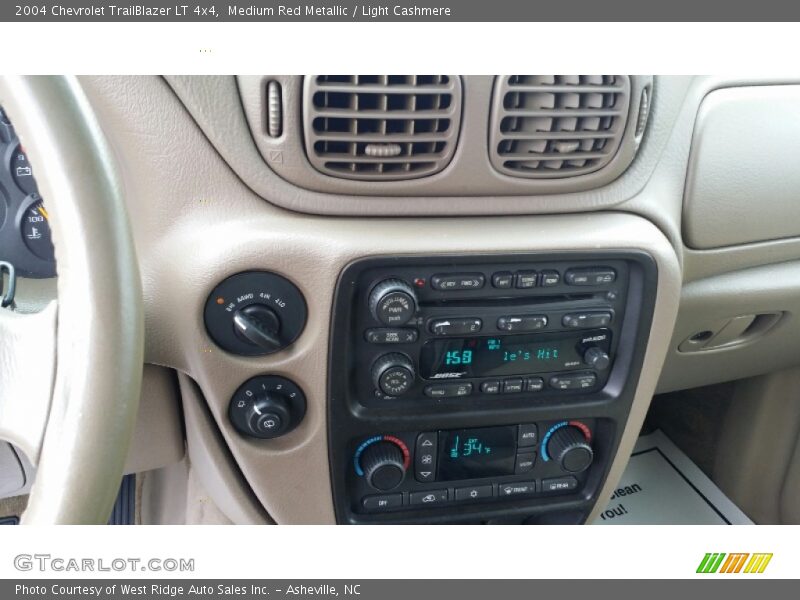 Controls of 2004 TrailBlazer LT 4x4