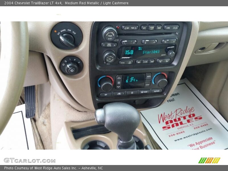 Medium Red Metallic / Light Cashmere 2004 Chevrolet TrailBlazer LT 4x4