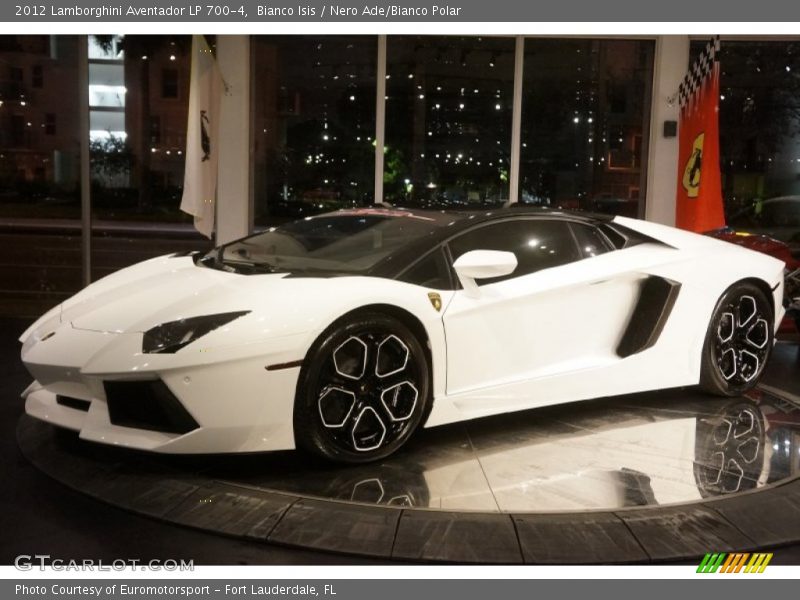 Bianco Isis / Nero Ade/Bianco Polar 2012 Lamborghini Aventador LP 700-4